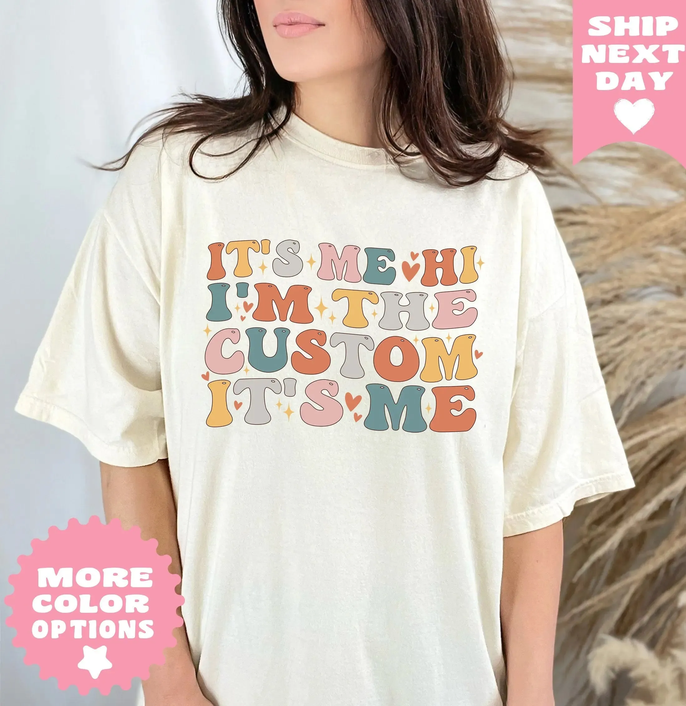 it's me hi Custom Shirt, Personalized Shirt it's me hi , Concert Outfit, Gift For Fan Girl custom , Cute Retro Aesthetic Women T-Shirt